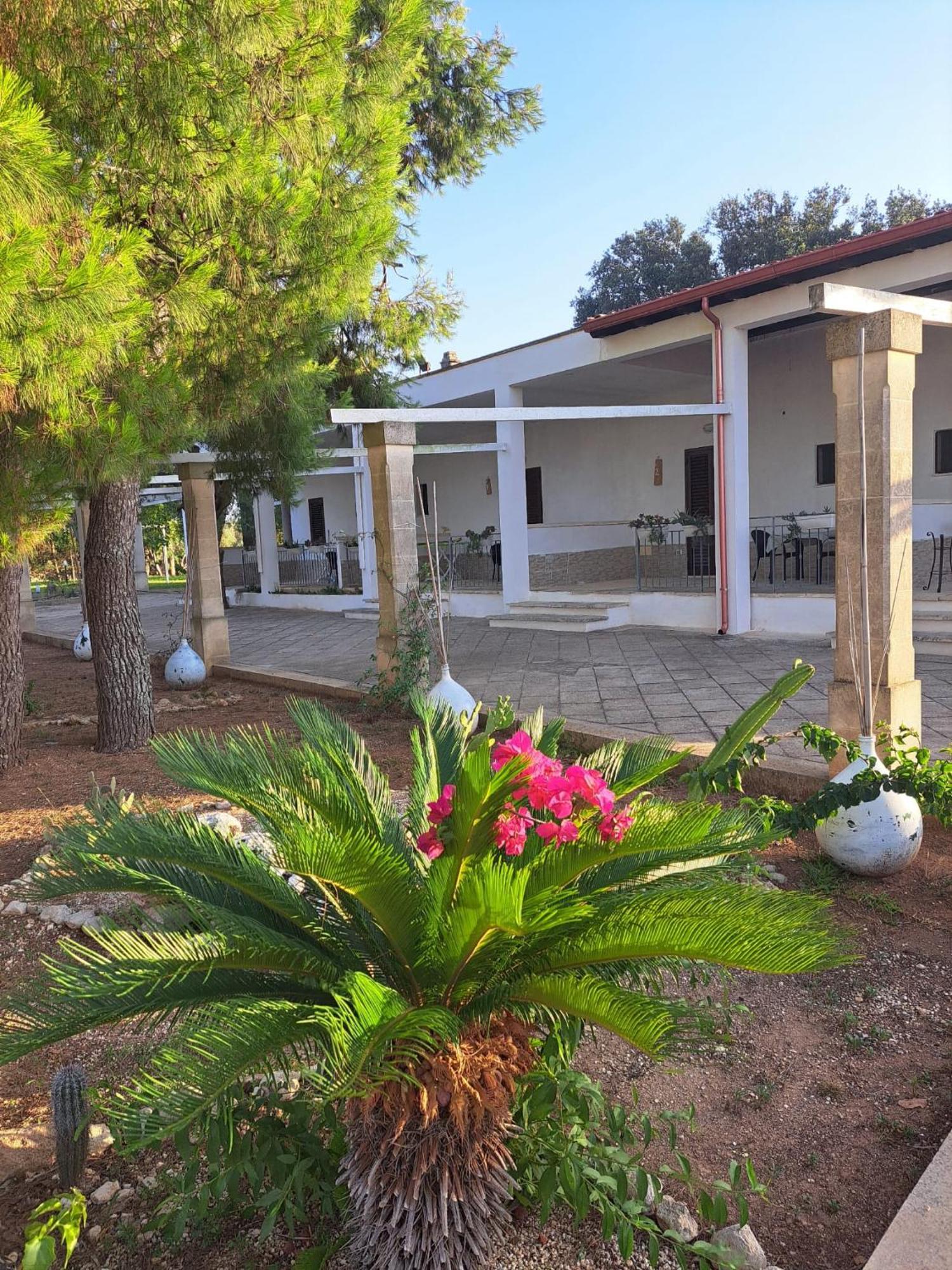 Tenuta La Spezia Carpignano Salentino Exterior foto